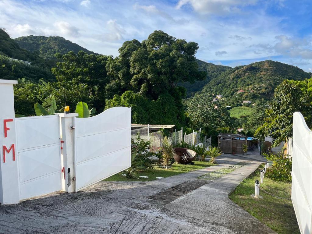 Residence Flores De Maria Le Marin Kültér fotó